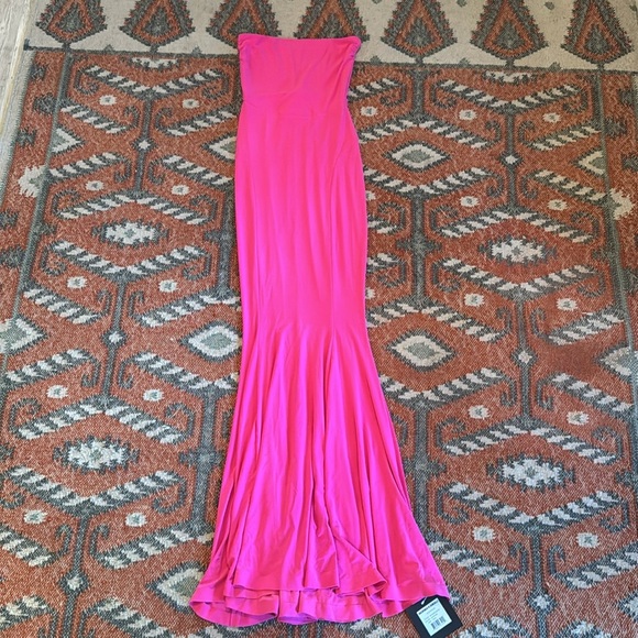 NWT Norma Kamali x REVOLVE Strapless Fishtail Gown in Orchid Pink - Picture 4 of 7